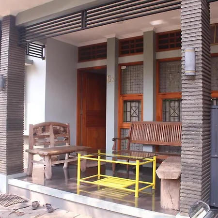 Homestay Bougenville Antapani Syariah